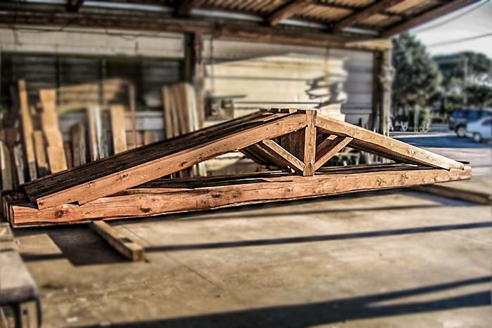 CHESTNUT WOOD TRUSSES CHESTNUT WOOD TRUSSES